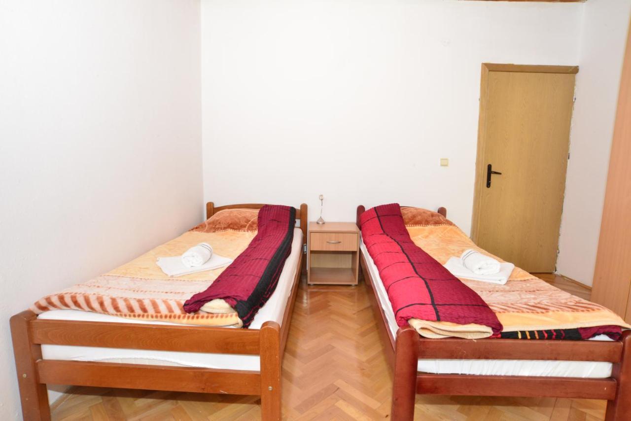 Ferienwohnung House Sarovic Tivat Exterior foto