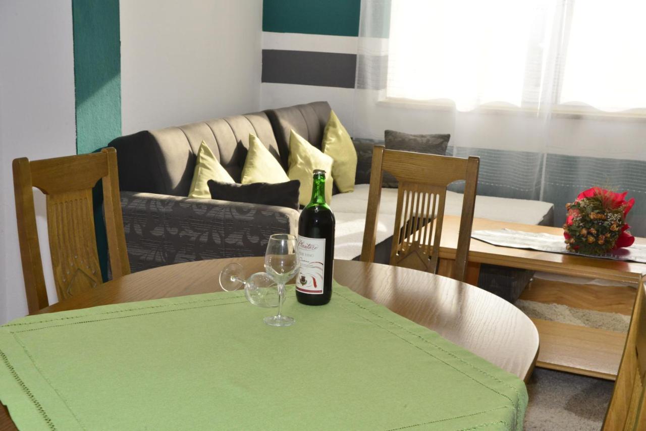 Ferienwohnung House Sarovic Tivat Exterior foto